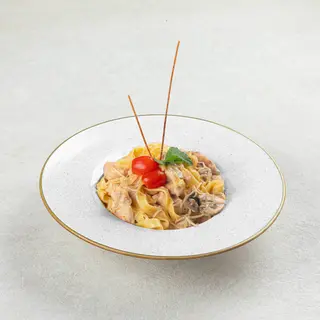Феттуччине с курицей и грибами