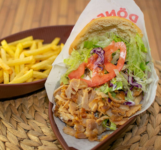 Shawarma Pita + Patatas + Bebida