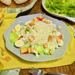 Цезарь с курицей