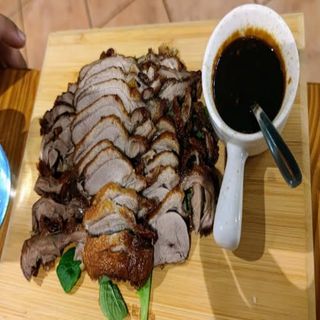 106. Pato asado cantonés