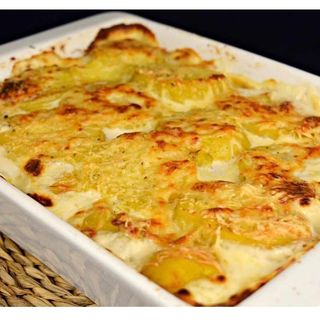 Patatas Con Carne Kebab Y Chorizo