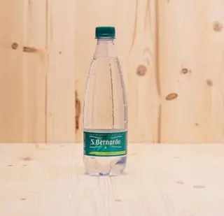 Acqua naturale