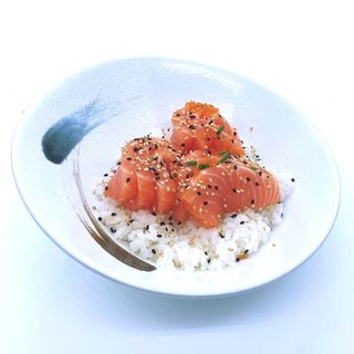 71. Salmone chirashi