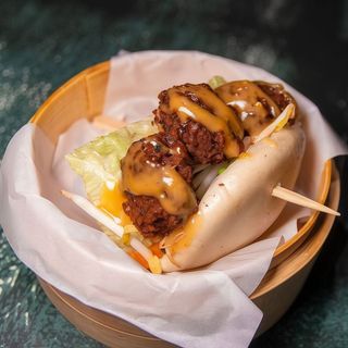 Heura Burger Bao 