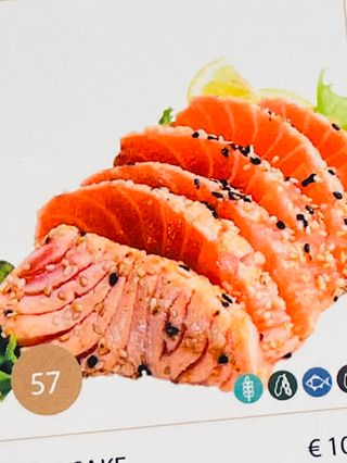 301A - Salmone tataki con sesamo e salsa