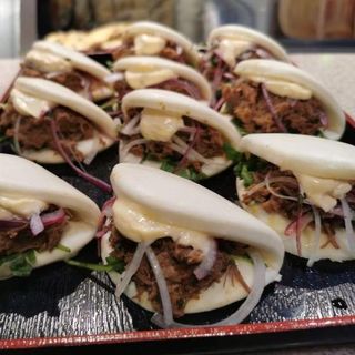 Pa Bao Blanc Amb Carn Metxada