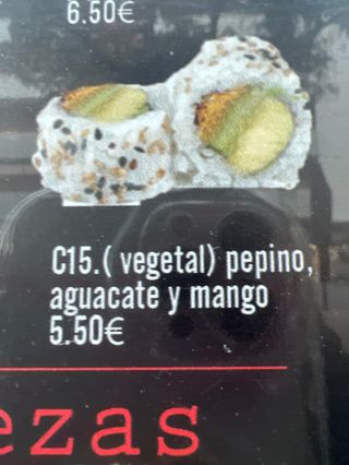 California De Pepino Con Aguacate Y Mango (8 Pzs.)