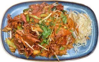 147C.Makaron pho z wołowiną