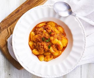 Gnocchi Di Patate Con Ragoût Bolognese