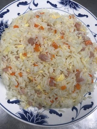 16. Arroz Frito Con Tres Delicias