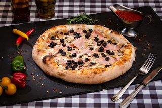 Pizza Capriciosa Ø 32cm 1