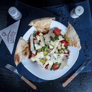 Insalata quatro formagi