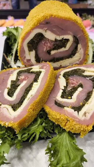 Arista di maiale imbottita con frianelli / provola affumicata / salsiccia 500 g