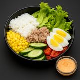 Боул з консервованим тунцем (290г)