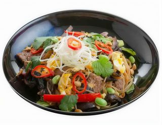 Локшина скляна з яловичиною (350г)