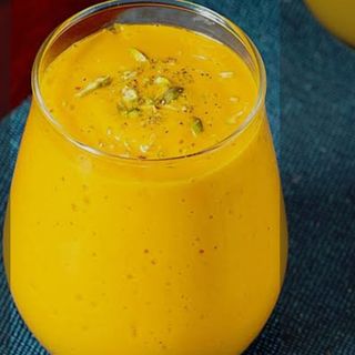Mango lassi