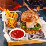 ბეკონის და ყველის ბურგერი