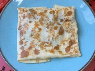 Млинець з вишнею в шоколаді (160 г)