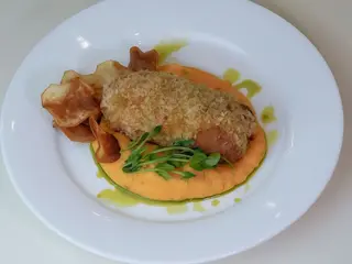 Котлета по-київськи з пюре картоплі та моркви (360g)