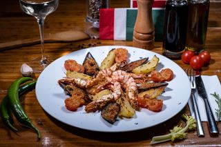 Gamberi e cozze gratinati con verdure