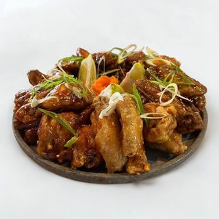 MEGA CHICKEN WINGS (35 pcs)