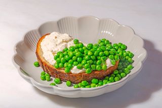 Тост з креветочним маслом