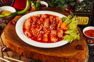 H8-კალმარის ნაჭრები მოტკბო-მომჟავო სოუსში