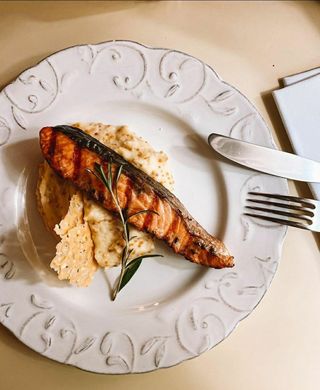 Лосось на грилі з пюре-пармезан (300г)