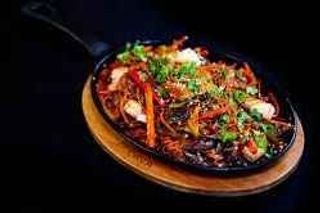 Vita cu muguri de lotus si urechi de lemn