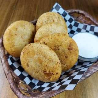 Arepitas de chicharrón con nata (4 uds.)