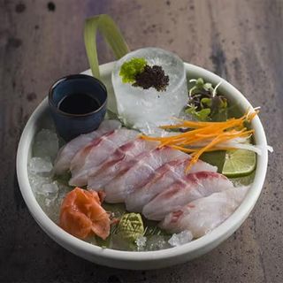 Sashimi de pescado blanco (dorada o lubina) 90gr (6 cortes)