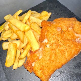 Cordón Bleu Pollo con papas fritas 