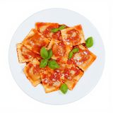 Ravioli De Carne Con Salsa Boloñesa