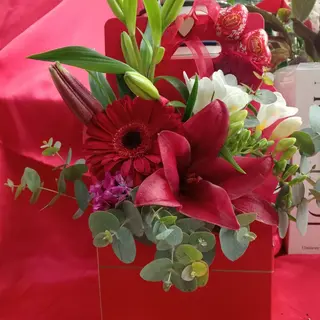 Flower box