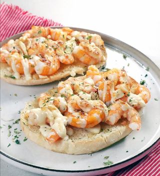 Mollete de Gambas Con Alioli