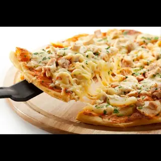 79. Pizza De Pollo