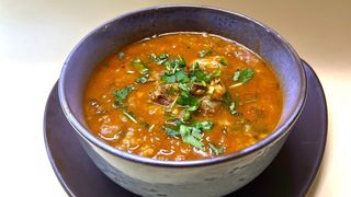 სუპ-ხარჩო ტყემლით