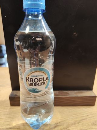 Kropla Beskidu woda gazowana 0,5l