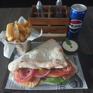 Meniu Sandwich Pui