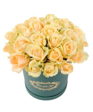 Rose  in scatola  specificare il colore