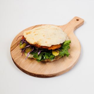 Pileći šnicel u lepinji