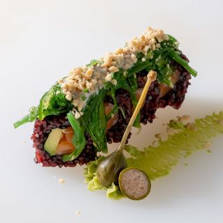 317. Ura black ebi tempura wakame