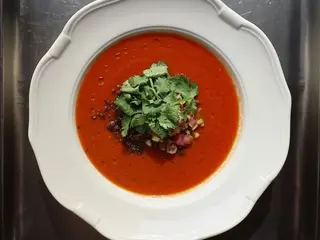 Гаспаччо з тунцем (320g)