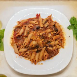 Penne integrale picante cu ciuperci