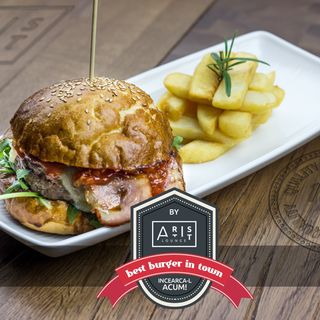 Combo Burger + Cartofi + Pepsi