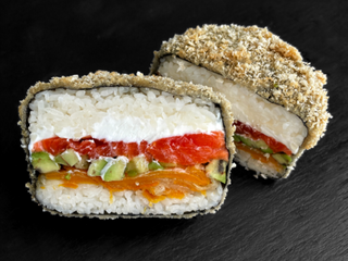 Суші-бургер з лососем