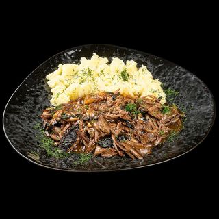 Телешко дърпано месо (400г)