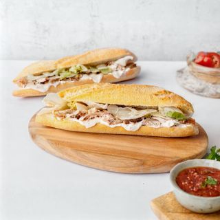 Sendvič sa cepkanom prasetinom