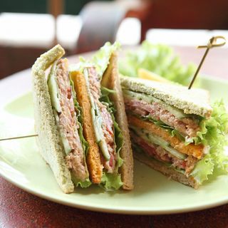 Club Sandwich Thon
