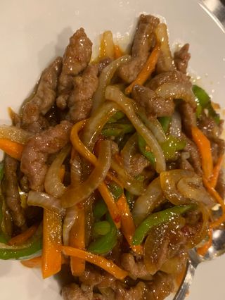 Ternera Con Salsa Picante